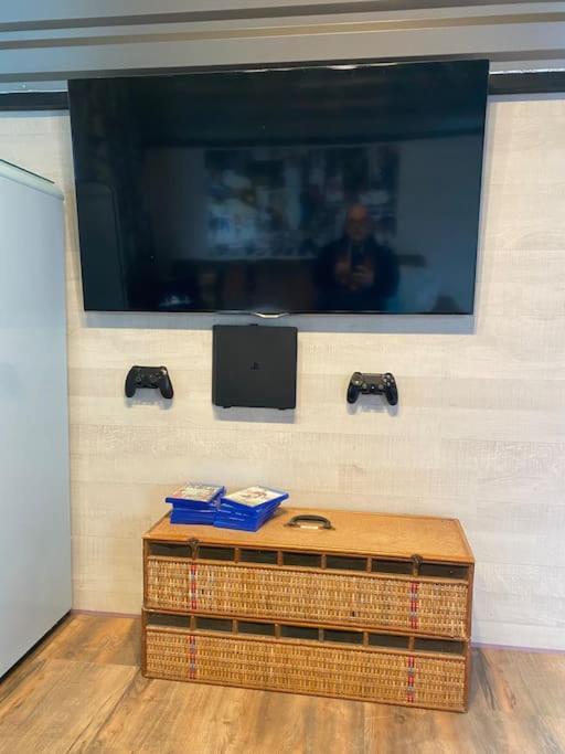 Gleis 2, Waggon Mit Ofen, Optional Mit Whirlpool Und Sauna Dahlem  Exteriör bild