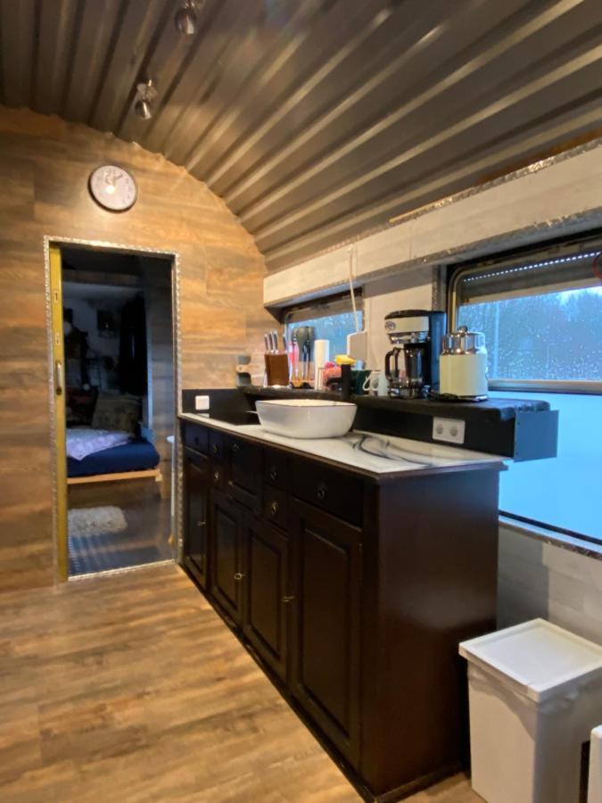 Gleis 2, Waggon Mit Ofen, Optional Mit Whirlpool Und Sauna Dahlem  Exteriör bild