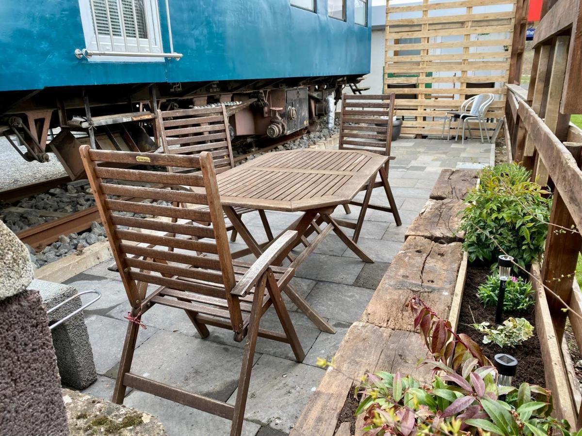 Gleis 2, Waggon Mit Ofen, Optional Mit Whirlpool Und Sauna Dahlem  Exteriör bild