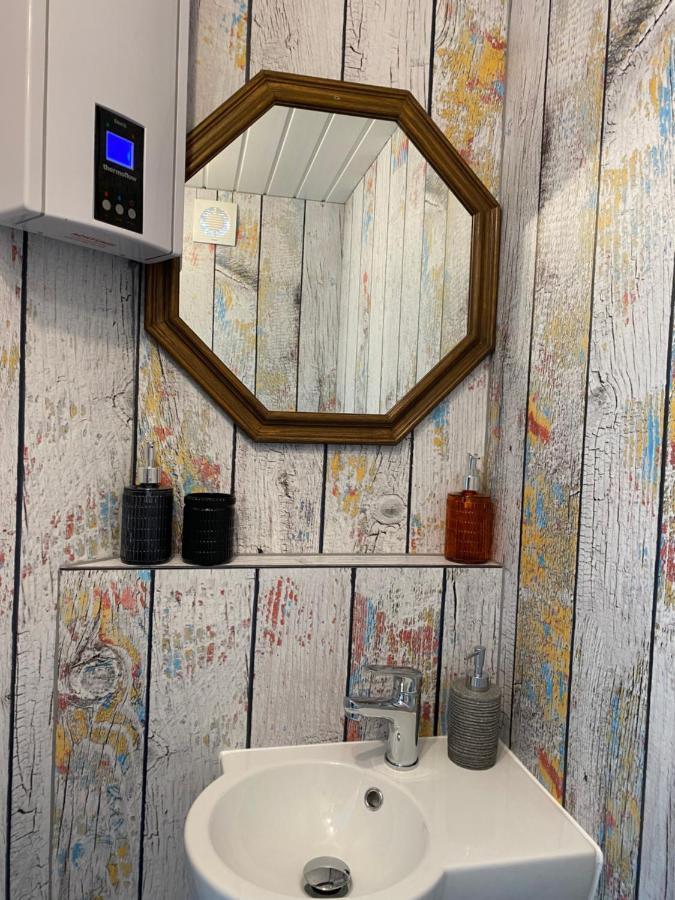 Gleis 2, Waggon Mit Ofen, Optional Mit Whirlpool Und Sauna Dahlem  Exteriör bild